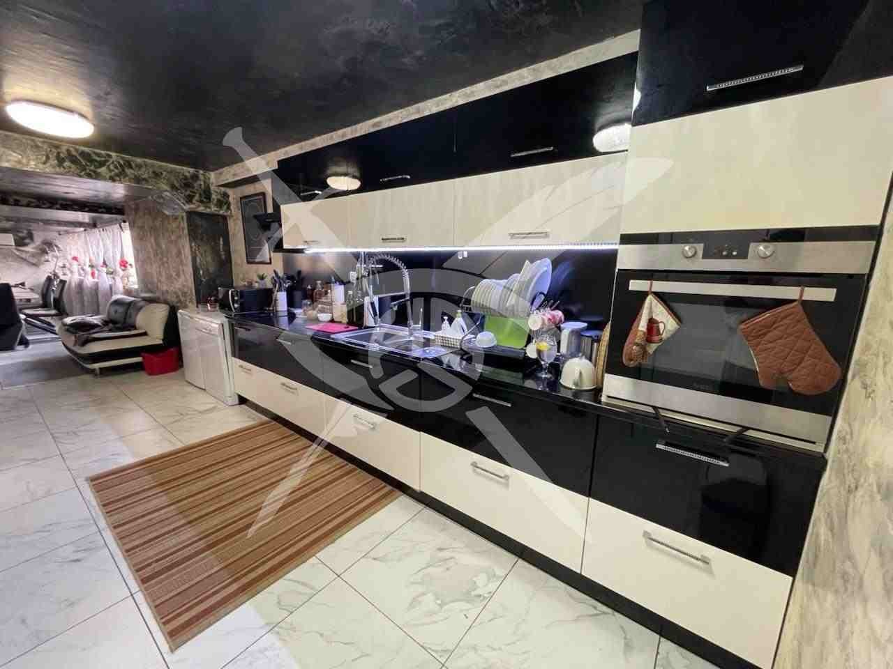 Продава КЪЩА, гр. Бургас, с. Твърдица, снимка 2 - Къщи - 54136565