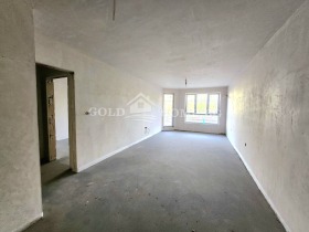 Продава 2-стаен град Пловдив Остромила - [1] 