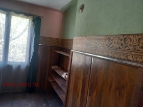 Hus Samokov, region Sofia 2