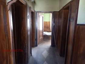 Hus Samokov, region Sofia 6