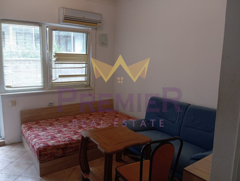 Продава 1-СТАЕН, гр. Варна, Колхозен пазар, снимка 1 - Апартаменти - 53441738