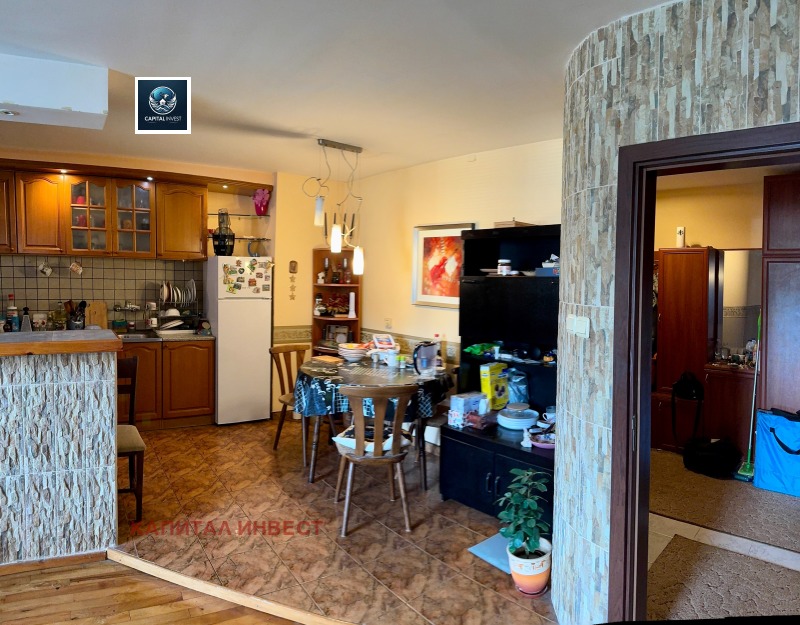Продава  3-стаен град Разград , Освобождение , 90 кв.м | 35694571 - изображение [7]
