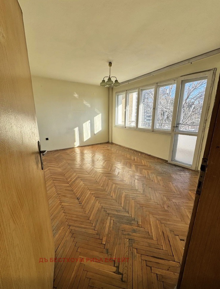 Продава 4-СТАЕН, гр. Варна, Чайка