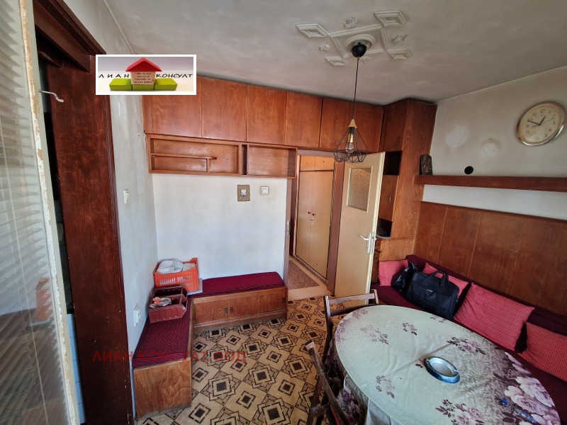 Продава 3-СТАЕН, гр. София, Красно село, снимка 3 - Апартаменти - 52389686