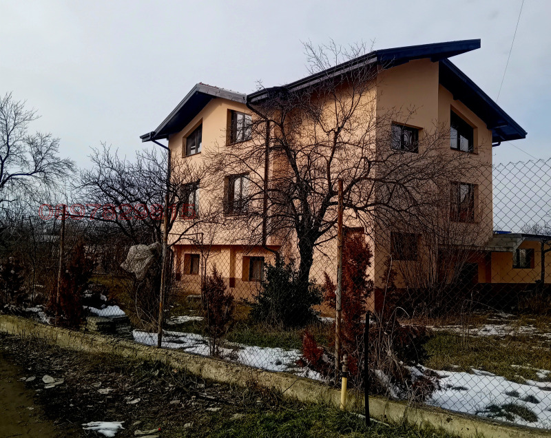 Продава  Къща област София , гр. Елин Пелин , 408 кв.м | 76987884