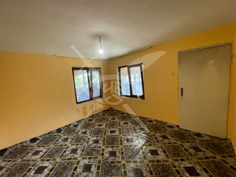 Продава КЪЩА, с. Искра, област Бургас, снимка 2 - Къщи - 52995502