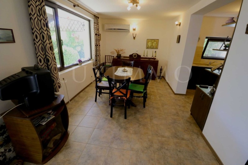 Продава КЪЩА, гр. Балчик, област Добрич, снимка 12 - Къщи - 53506078