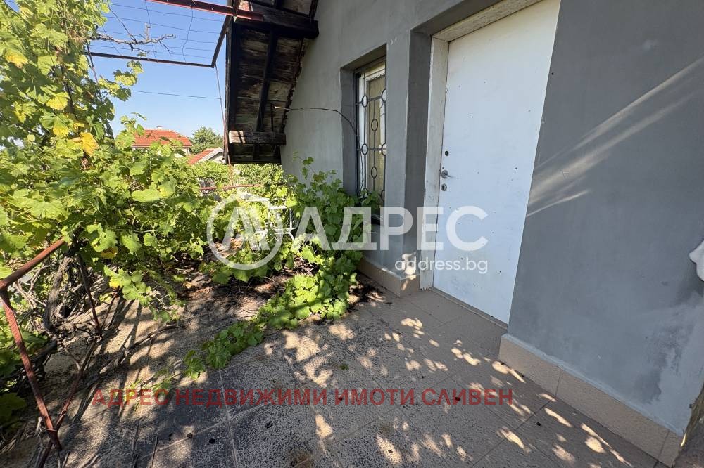 Продава ВИЛА, гр. Сливен, в.з. Сливен, снимка 4 - Вили - 55012084