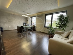 Oficina Tsentar, Plovdiv
