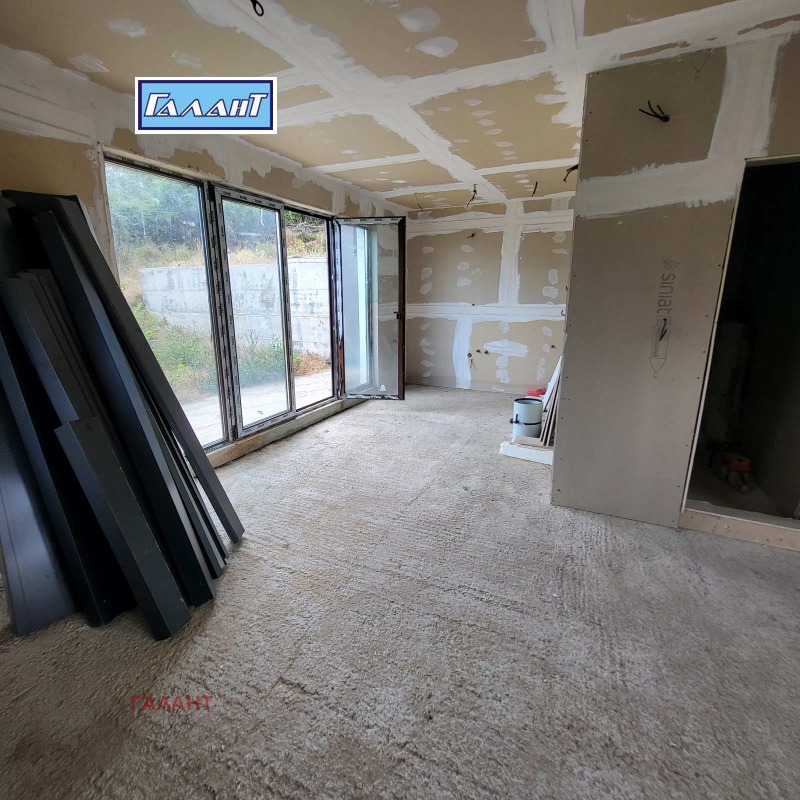 Продава КЪЩА, гр. Варна, м-т Планова, снимка 3 - Къщи - 51090781