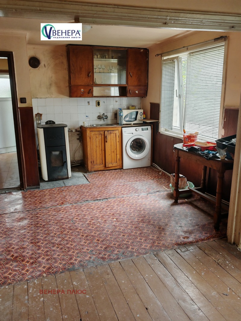 Продава КЪЩА, гр. София, с. Волуяк, снимка 5 - Къщи - 52643245