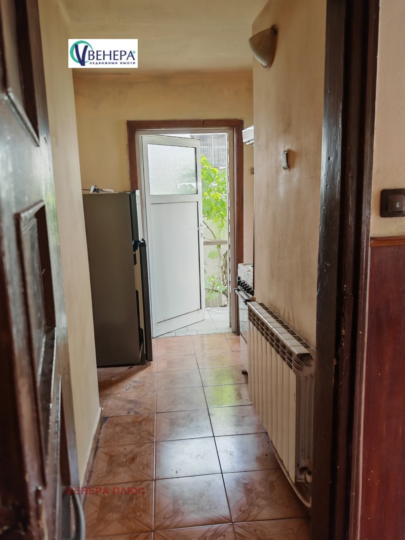 Продава КЪЩА, гр. София, с. Волуяк, снимка 6 - Къщи - 52643245