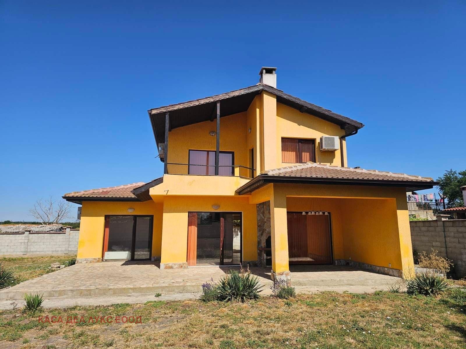 Продава КЪЩА, гр. Балчик, област Добрич