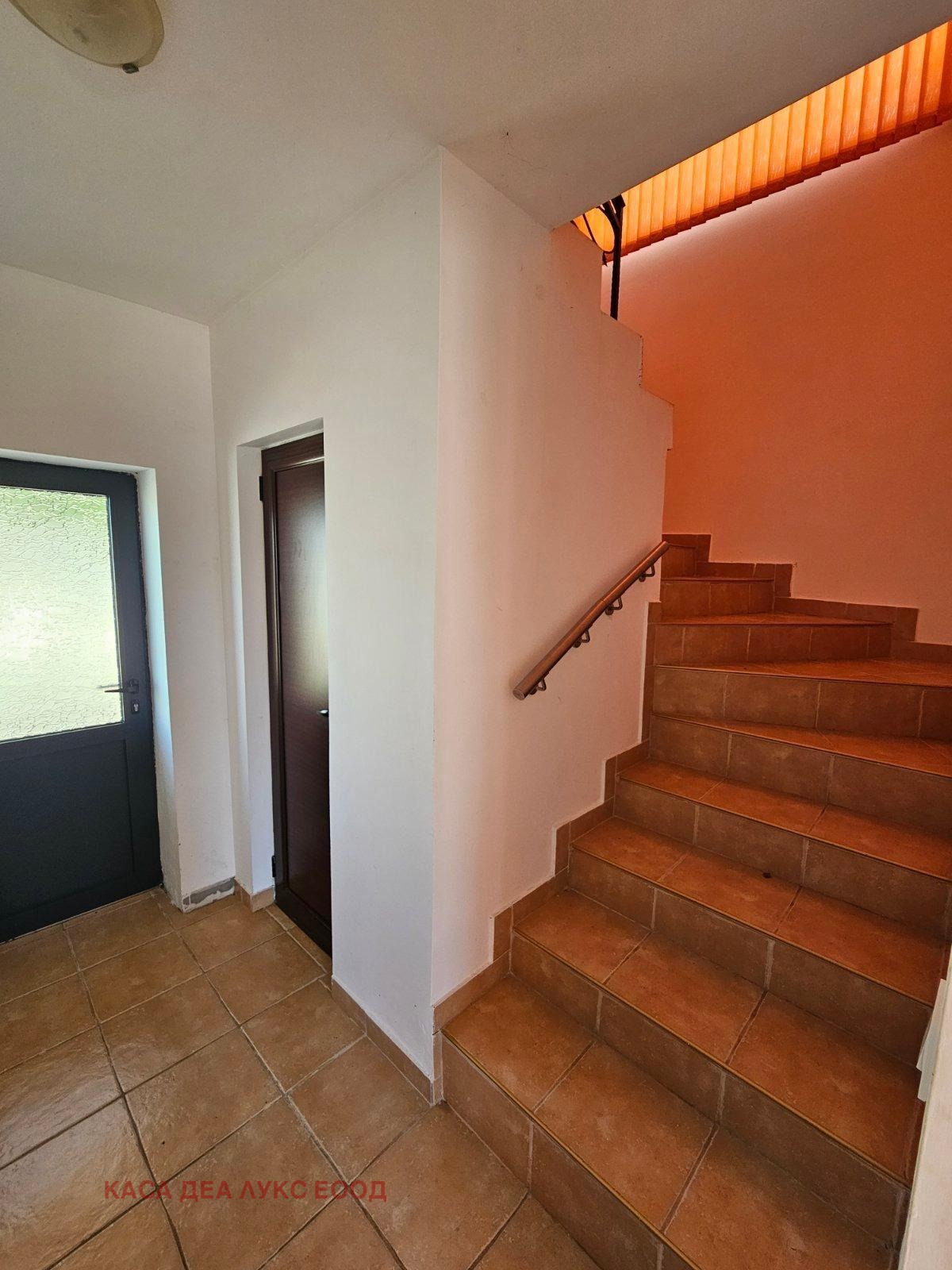 Продава КЪЩА, гр. Балчик, област Добрич, снимка 11 - Къщи - 53742500