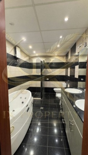 Продава МНОГОСТАЕН, гр. Бургас, Лазур, снимка 6 - Апартаменти - 54930164