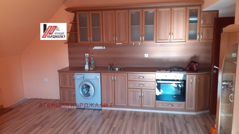 Продава 3-СТАЕН, гр. Кърджали, Възрожденци, снимка 3 - Aпартаменти - 47518849