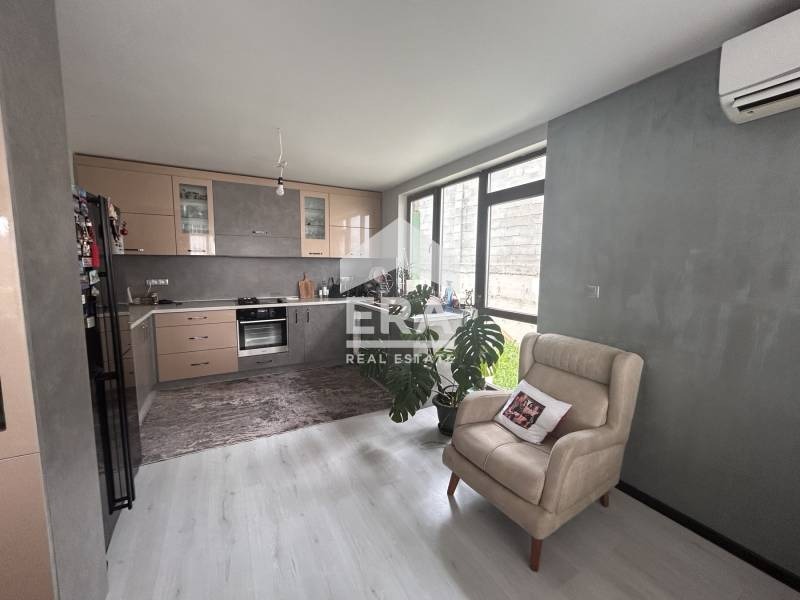 Продава  Къща град Варна , Изгрев , 260 кв.м | 69361336 - изображение [14]