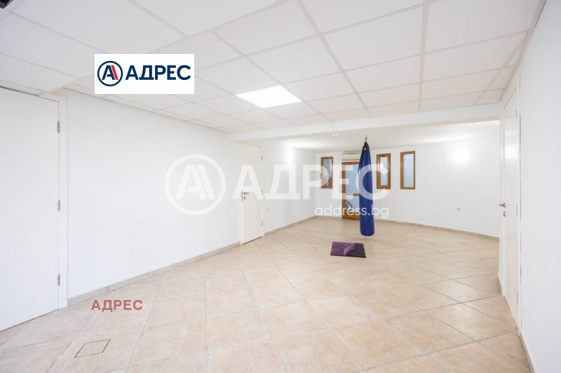 Eladó  Ház Varna , m-t Alen mak , 550 négyzetméter | 22362827 - kép [8]