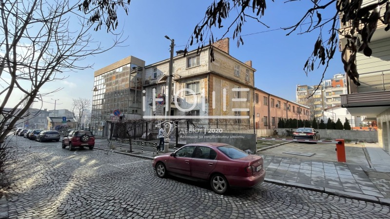 Te koop  Verhaallijn Sofia , Banisjora , 1410 m² | 88829917 - afbeelding [5]