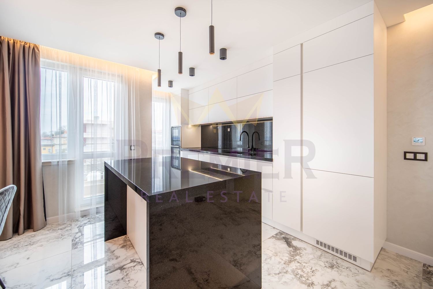 Продава 3-СТАЕН, гр. Варна, Изгрев, снимка 5 - Апартаменти - 54187310