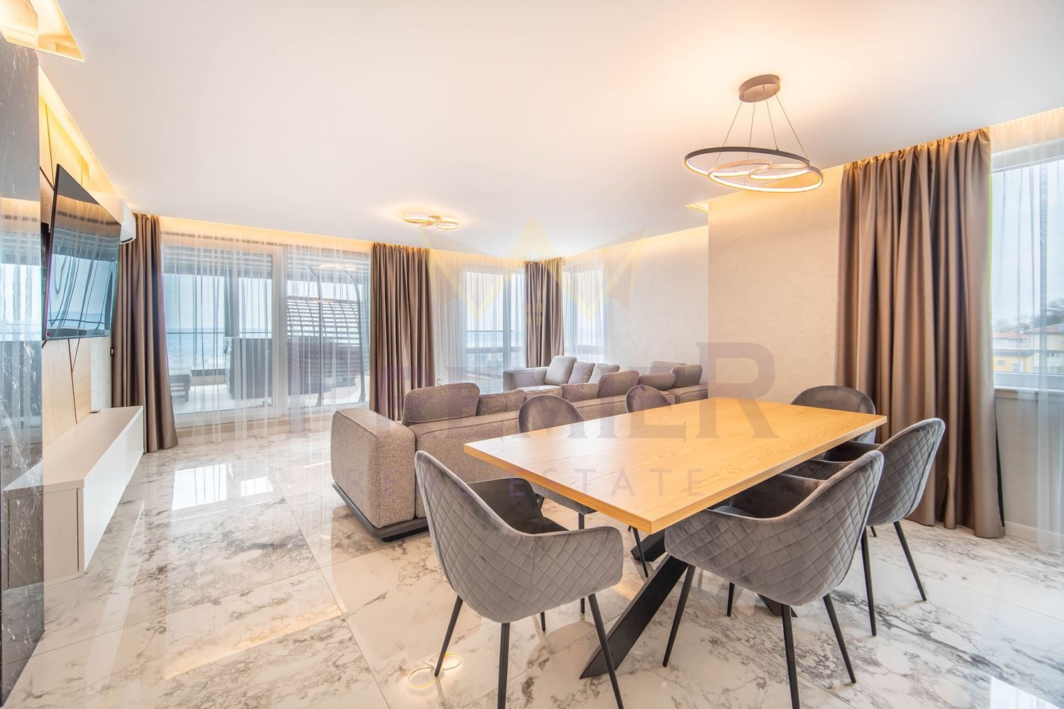 Продава 3-СТАЕН, гр. Варна, Изгрев, снимка 2 - Апартаменти - 54187310