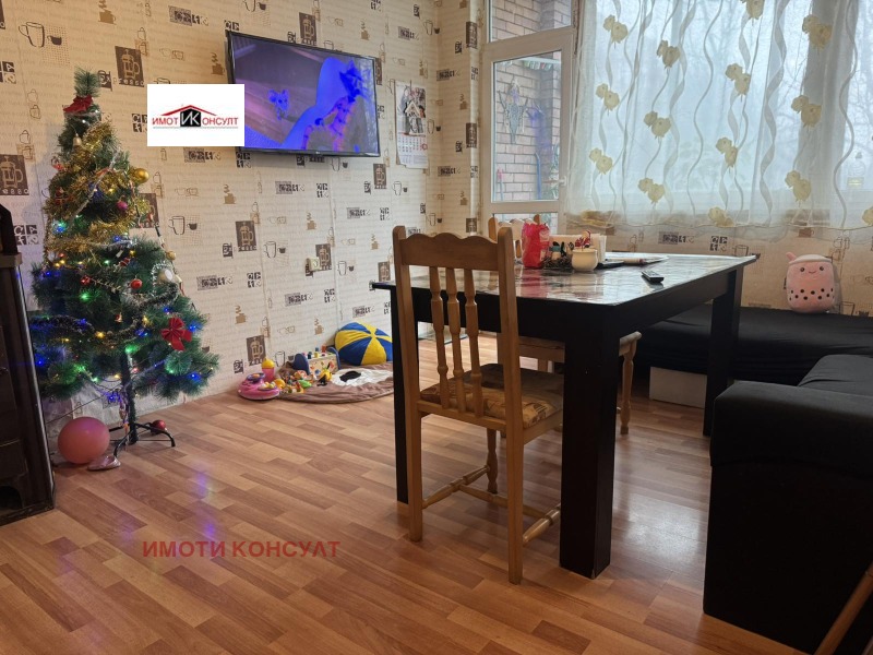 Продава 3-СТАЕН, гр. Лясковец, област Велико Търново, снимка 2 - Апартаменти - 52986638