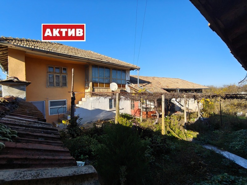 Продава КЪЩА, гр. Търговище, Боровец