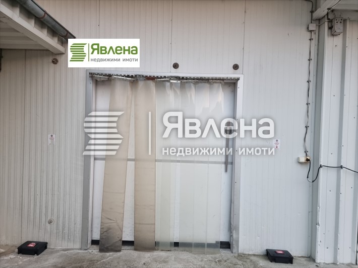 Продава  Пром. помещение област Шумен , гр. Велики Преслав , 1250 кв.м | 79991201 - изображение [6]
