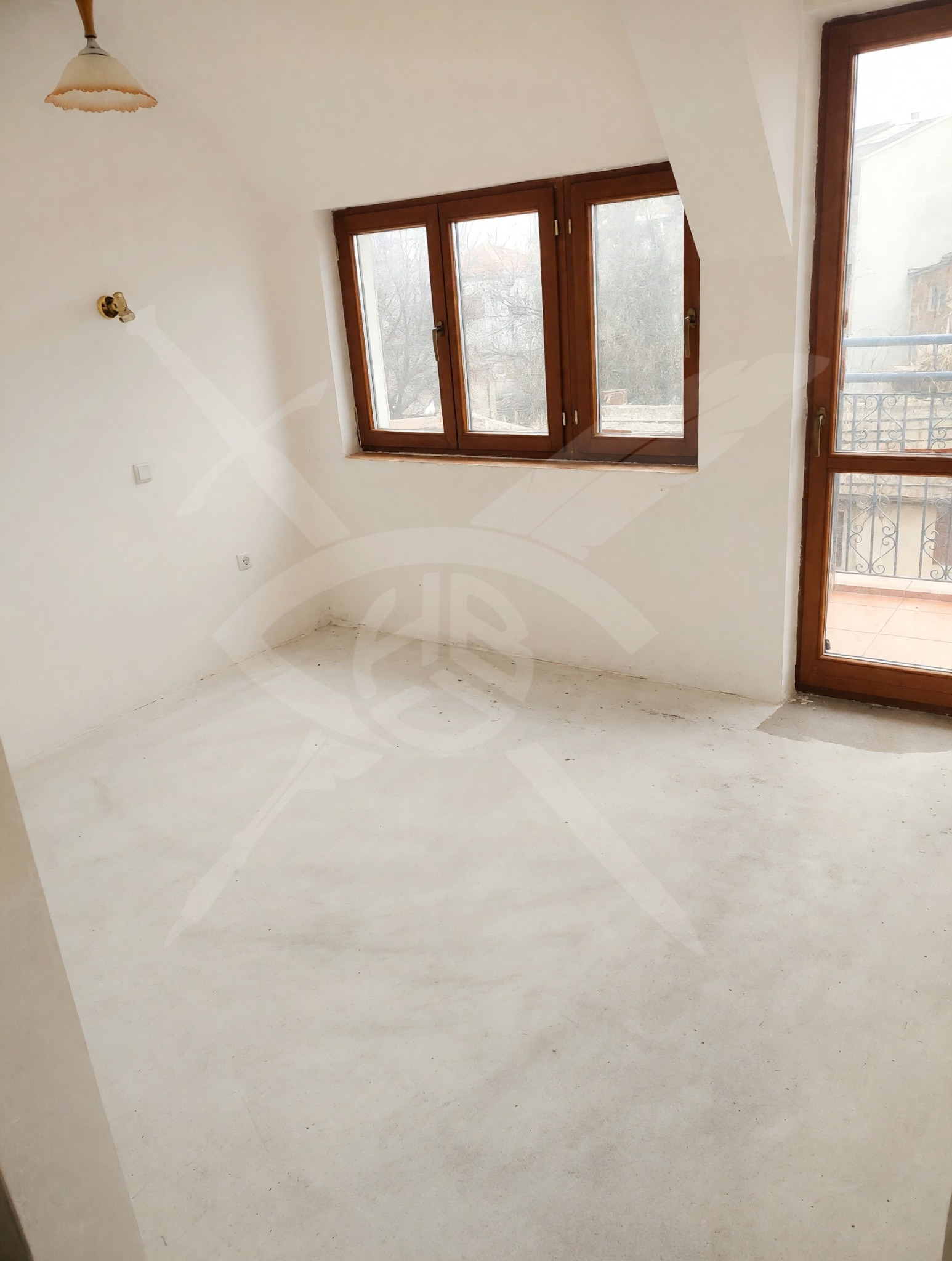 Продава МЕЗОНЕТ, гр. Бургас, Център, снимка 2 - Апартаменти - 55435230