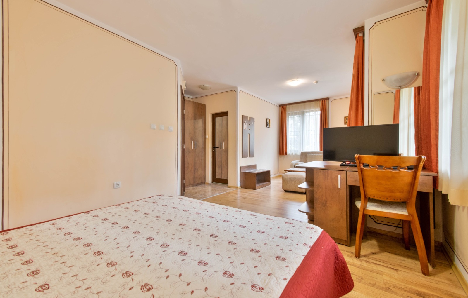 Продава ХОТЕЛ, гр. Пловдив, Старият град, снимка 10 - Хотели - 54023018