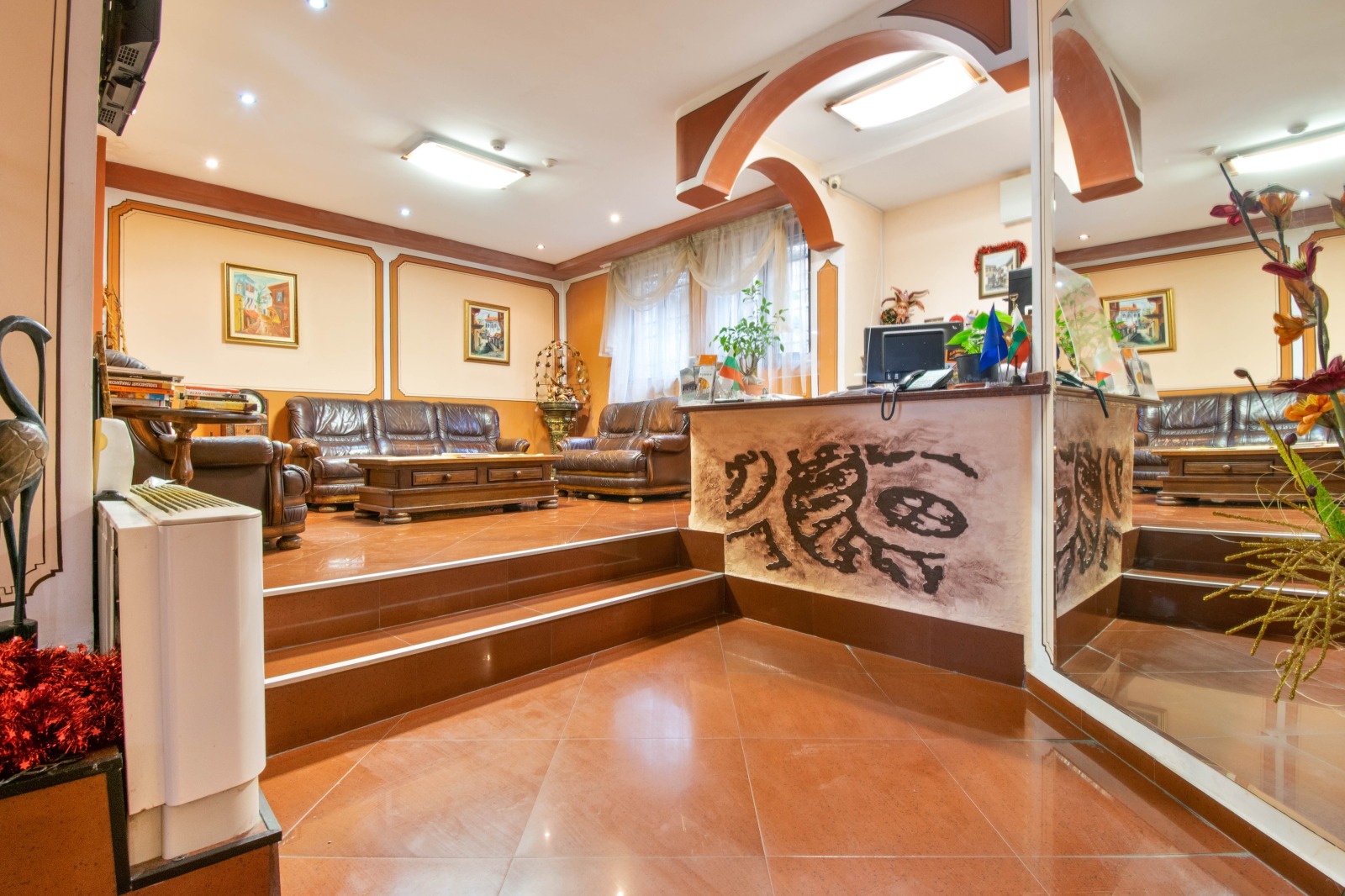 Продава ХОТЕЛ, гр. Пловдив, Старият град, снимка 3 - Хотели - 54023018