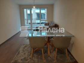 1 quarto Hristo Smirnenski, Plovdiv
