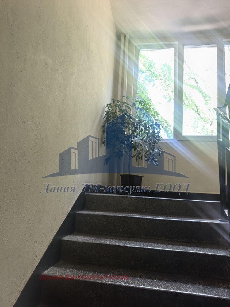Продава 2-СТАЕН, гр. Шумен, Център, снимка 8 - Апартаменти - 56079671