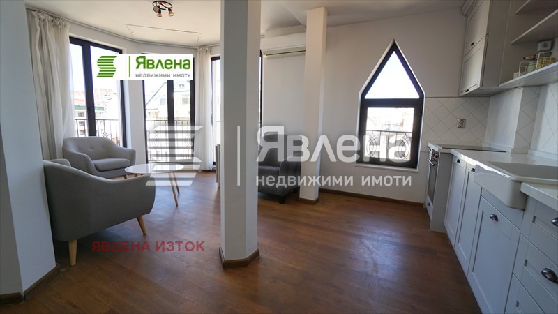 Продава 3-СТАЕН, гр. София, Център, снимка 2 - Апартаменти - 54152307