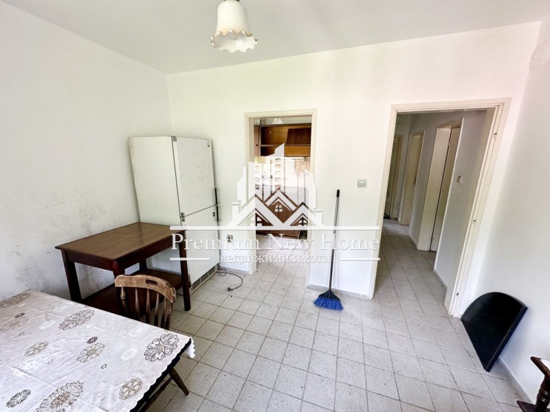 Продава  Етаж от къща град София , в.з.Киноцентъра , 63 кв.м | 51760528