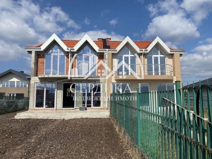 Продава  Къща, област София, с. Равно поле •  258 998 EUR • ID 61298350 — holmes.bg - [1] 