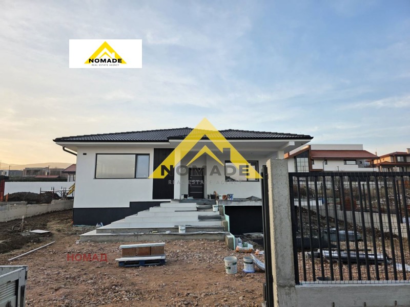 Продава КЪЩА, с. Белащица, област Пловдив, снимка 2 - Къщи - 52845979