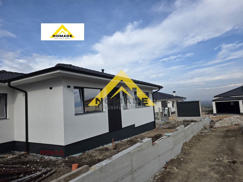 Продава КЪЩА, с. Белащица, област Пловдив, снимка 5 - Къщи - 52845979