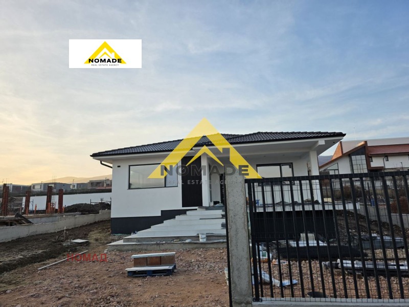 Продава КЪЩА, с. Белащица, област Пловдив, снимка 6 - Къщи - 52845979