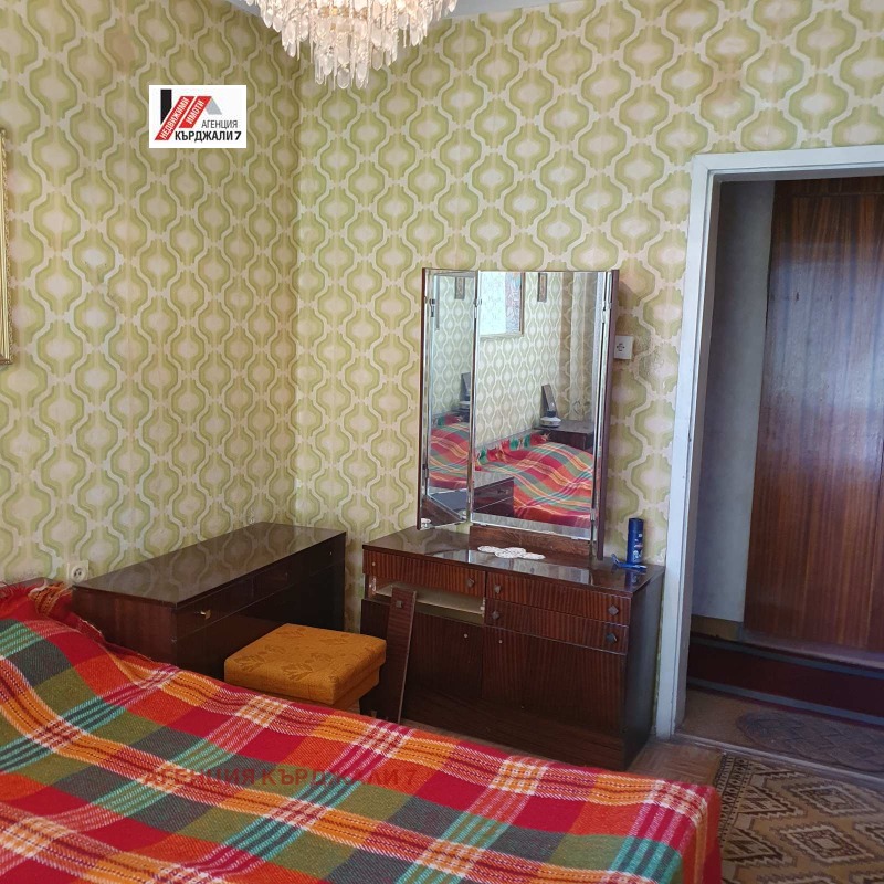 Продава 3-СТАЕН, гр. Кърджали, Център, снимка 6 - Апартаменти - 53272186