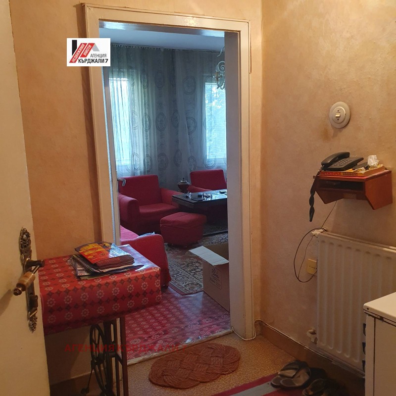 Продава 3-СТАЕН, гр. Кърджали, Център