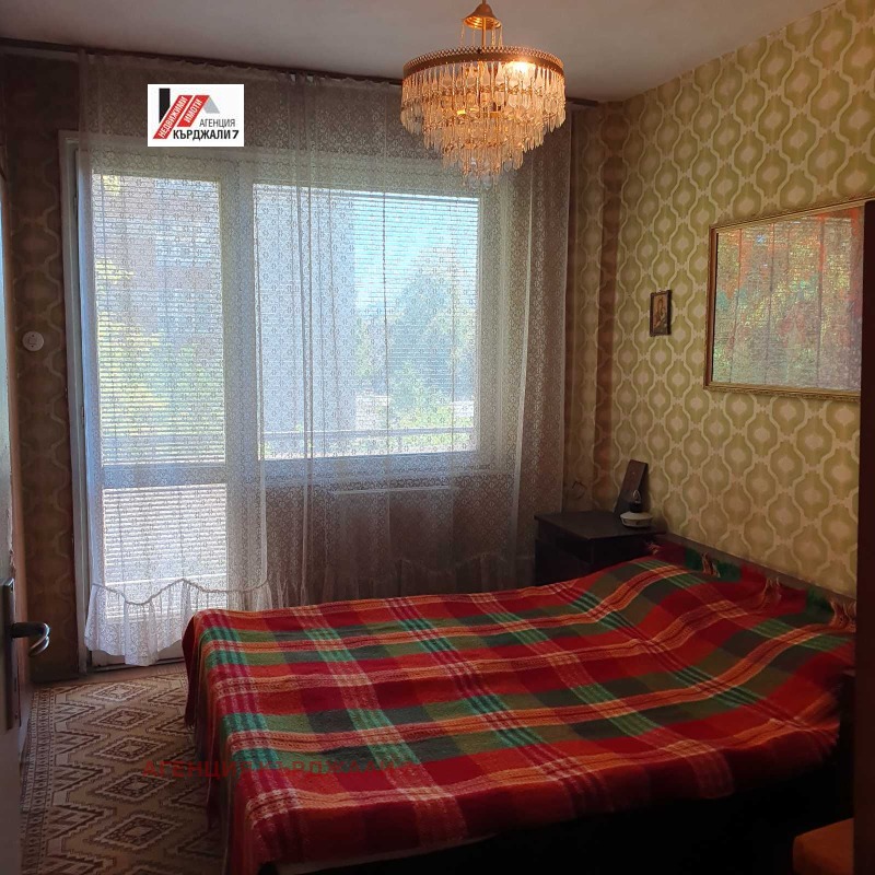 Продава 3-СТАЕН, гр. Кърджали, Център, снимка 14 - Апартаменти - 53272186