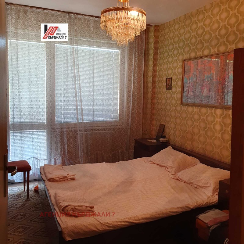 Продава 3-СТАЕН, гр. Кърджали, Център, снимка 9 - Апартаменти - 53272186