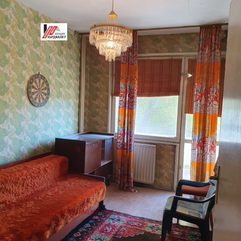 Продава 3-СТАЕН, гр. Кърджали, Център, снимка 3 - Апартаменти - 53272186