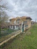 Продава КЪЩА, област Варна, с. Есеница • 33000 € • 87782879 — Holmes.bg