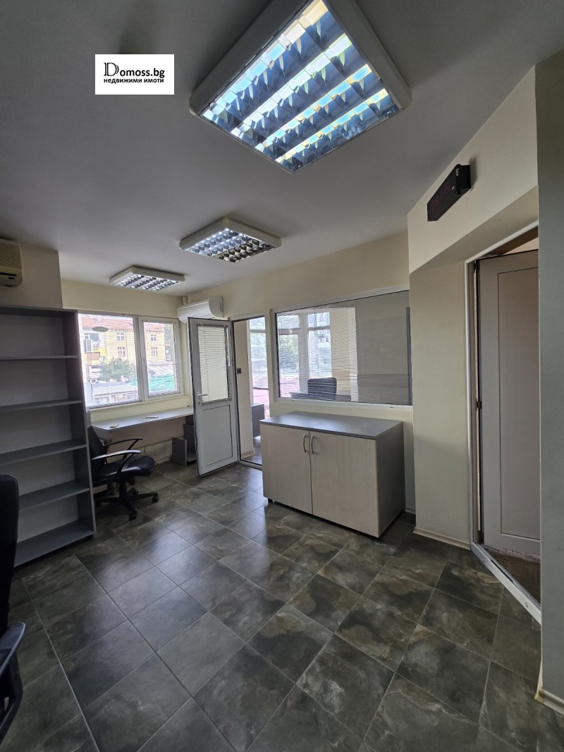 Продава  3-стаен град Благоевград , Идеален център , 75 кв.м | 83467779 - изображение [2]