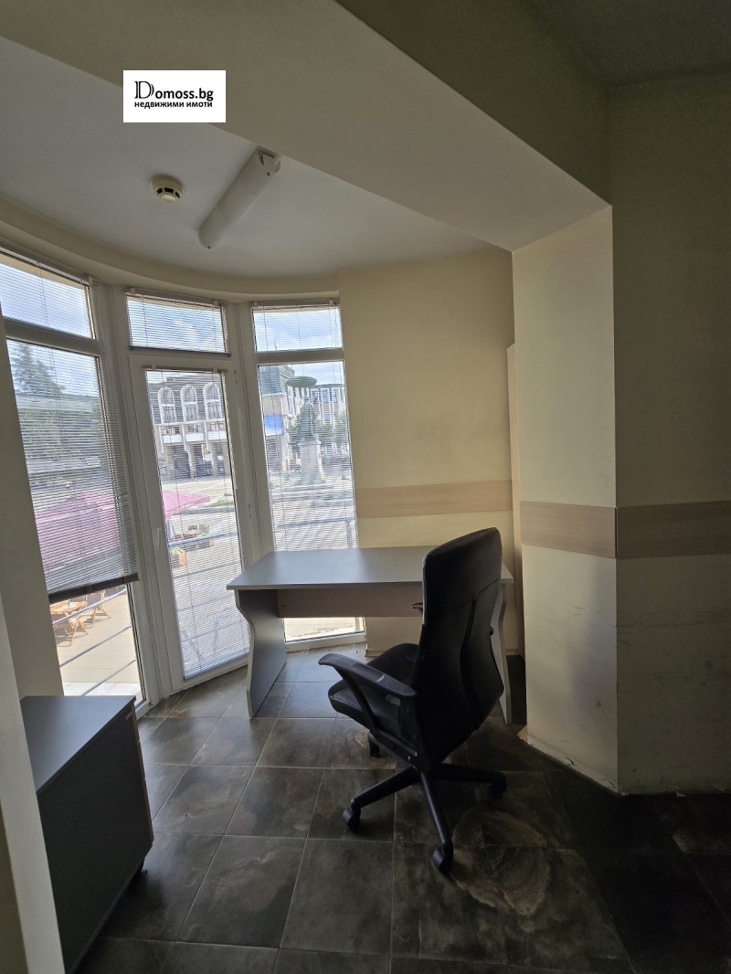 Продава  3-стаен град Благоевград , Идеален център , 75 кв.м | 83467779 - изображение [4]
