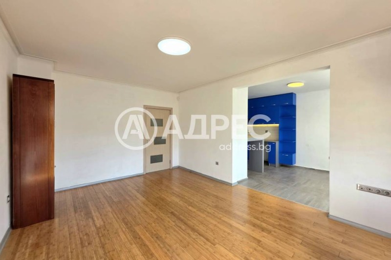 Продава МНОГОСТАЕН, гр. София, Изток, снимка 2 - Апартаменти - 53507738