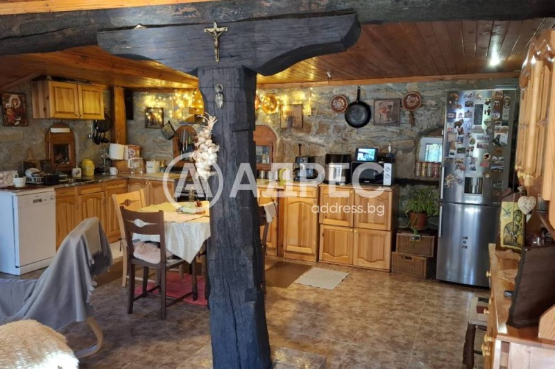 Продава КЪЩА, с. Черневци, област Габрово, снимка 3 - Къщи - 52599371