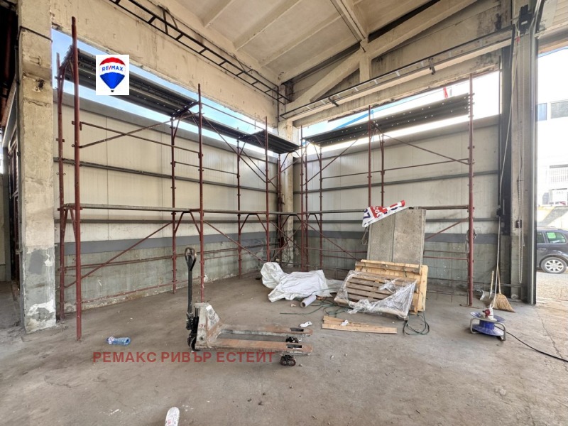 Продава  Пром. помещение град Русе , Здравец Изток , 940 кв.м | 57351861 - изображение [6]